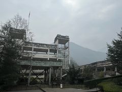 -四川汶川特大地震漩口中学遗址