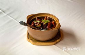 Clay Pot Stewed Pig's Stomach with Beer Duck
