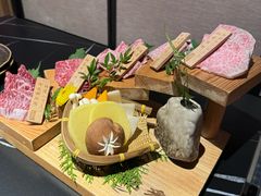 -山川小町·极番烧肉(新地假日广场店)