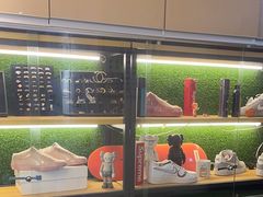 -吾净球鞋奢侈品洗护修复中心(汉街SKP店)