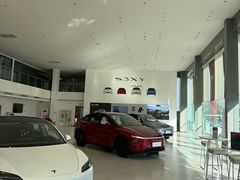 -TESLA 特斯拉(北京后沙峪特斯拉中心)