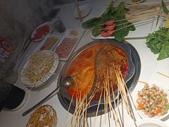 -佰人王串串香火锅(洋珠巷店)