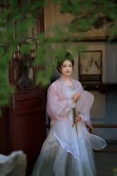 -两间半汉服工作室(平江路店)