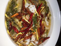 老坛子酸菜鱼（鲈鱼3-4人份）-太二酸菜鱼(广州IFC国金天地店)