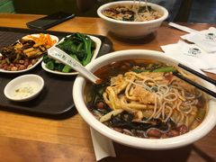 -水平有限螺蛳粉(宏达大厦店)