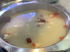 -光头药膳鸡(莱茵小镇店)