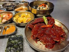 -草家酱蟹炭火烤肉店(珲春南路二店)