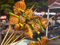 -老街烧烤大排档·地道湖北菜·龙虾馆(汉口火车站店)