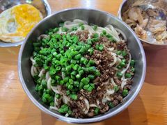素椒杂酱面-左撇子私房面