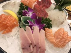 -青瓦餐厅·生鱼片·韩园烤肉(西塔店)