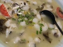 -兔行天下-鸿鹤鲜锅兔(中海国际店)