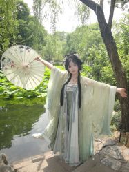 -一揽芳华汉服旗袍体验馆(拙政园店)