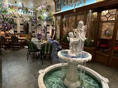 -秘密旅行Bonjour(黑金冠 江南西店)