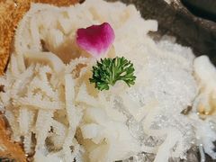 -老牌坊云南鱼豆花火锅(哈西万达店)