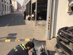 -蜂鸟快修喷漆钣喷汽修旗舰工厂(军工路店)