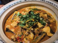 -魏铭鱼头捞饭(晋阳路店)