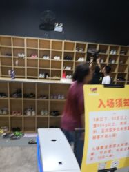 -飞吧潮玩运动蹦床游乐场