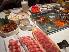 -海底捞火锅(中商百货夜宵主题店)