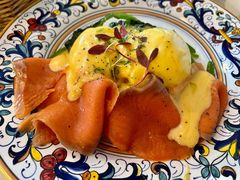 三文鱼班尼迪克-Alimentari早午餐(安福路店)