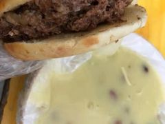 烧饼夹牛肉-老西关黄老太牛肉烧饼