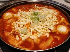 -三清洞摩西韩式年糕火锅(威高广场店)