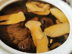 松茸野菌汤-甄御•海鲜新青岛菜(麦岛店)