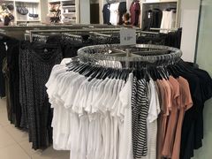 -H&M(鹏欣水游城店)