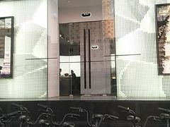 门面-BLACKSWAN黑天鹅(环球店)
