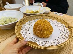 麻圆-弄堂咪道-饭香·面香·馄饨香(汇锦广场店)