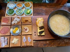 -银米·云南传统过桥米线(双廊黑金冠店)