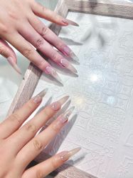 -手牵手美甲