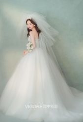 -雪中彩影婚纱摄影·微光艺术中心