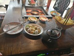 -老牌坊云南鱼豆花火锅(哈西万达店)