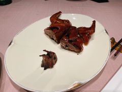 脆皮乳鸽-新荣记(南京西路店)