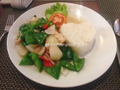 -Old House Restaurant
