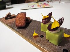 Petit Fours-béni Singapore