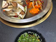 -沸炉重庆老火锅(军事博物馆店)