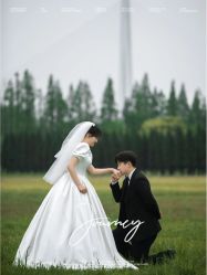 -雪中彩影婚纱摄影·微光艺术中心