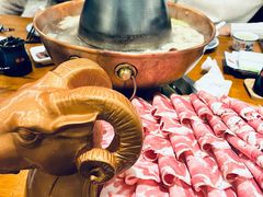 特色经典羔羊肉-乐宴·老北京铜火锅(桂庙店)