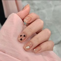 -悦指间美甲美睫