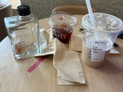 -星巴克臻选(莘庄仲盛店)