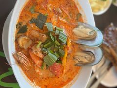 -Chom Cafe and Restaurant