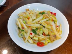 油渣炒大白菜-老馆子·建德菜·山肴鱼鲜(海威新界店)