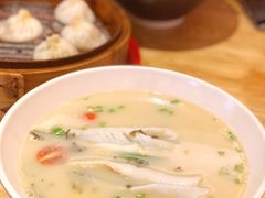 -玖鲜小笼(中山广场店)