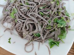 凉拌豆丝-溢心园香河肉饼总店