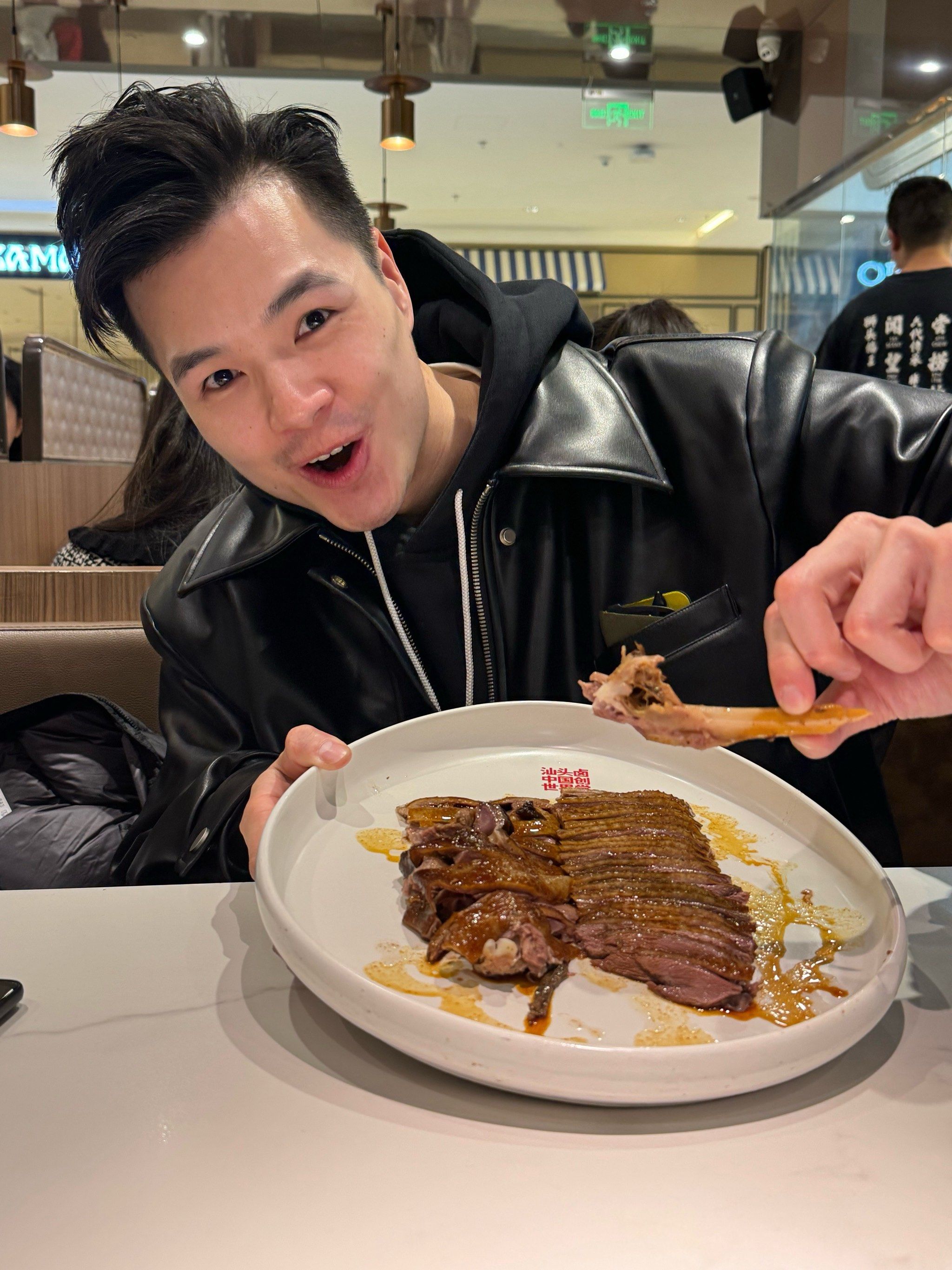 陈鹏鹏和日日香的商业故事传闻 相信在深圳做实体餐饮的人不多不少都