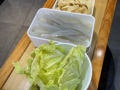 -鲁员外地锅鸡地锅鱼(古墩路店)