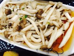 -蜗牛小馆醉乡民谣云南菜(惠新西里店)