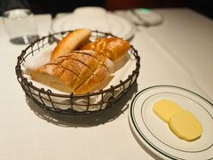 餐前面包-Wolfgang’s Steakhouse 沃夫冈牛排馆(上海白玉兰广场店)