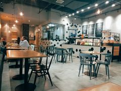 大堂-HELLO 27 意面·沙拉·帕尼尼